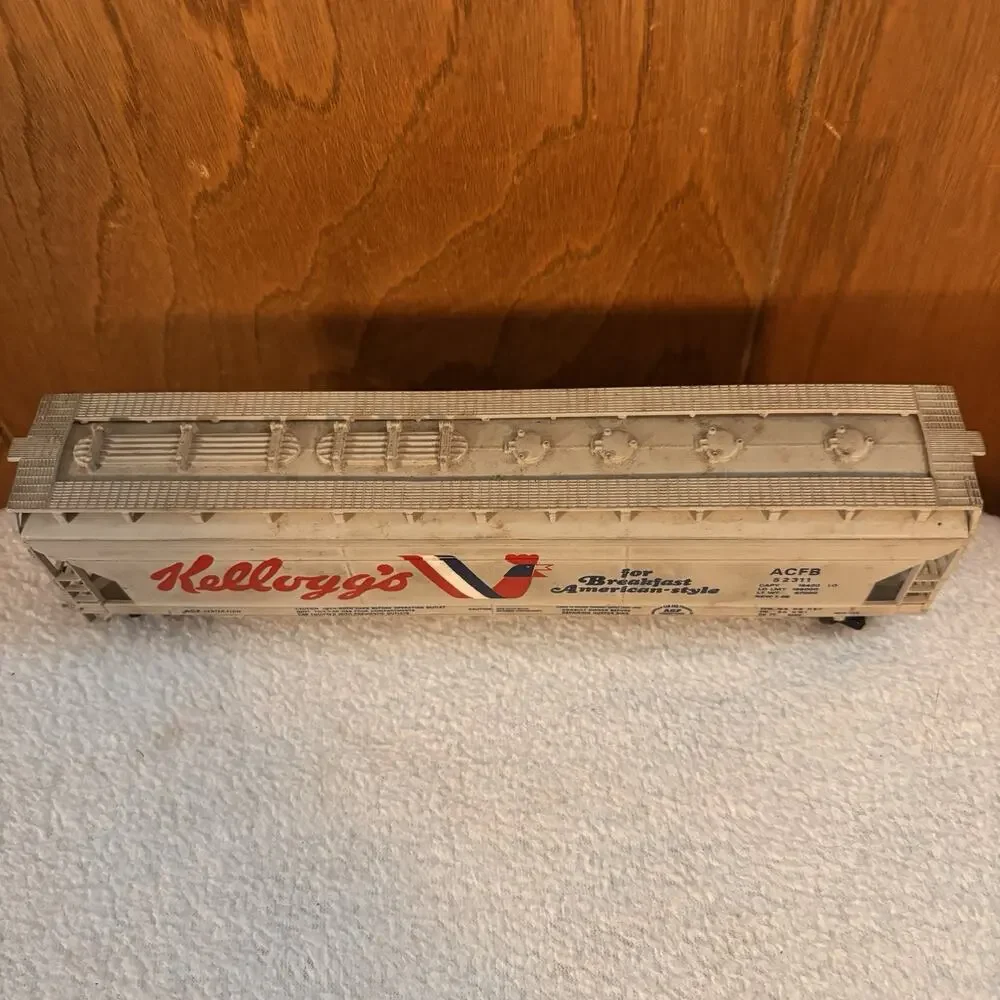 HO Scale Kellogg’s ACF Covered Hopper Freight Train Car Breakfast American Style
